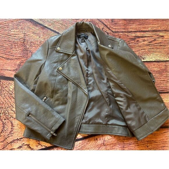 Forever 21‎ (Medium) Faux Leather Silver Biker Jacket - Picture 5 of 11